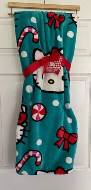 Hello Kitty Christmas Plush Super Soft Throw 60” x 70” NWT